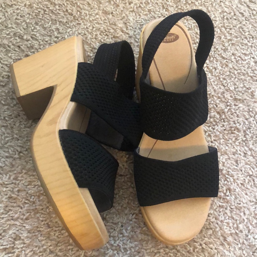 De. Schools shoes